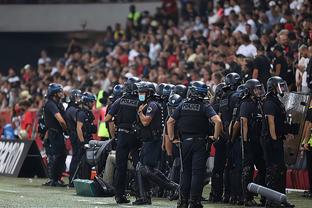 图片报：德国应征召门兴门将尼古拉斯，后者近5场德甲仅失1球（图片报建议德国队征召门兴门将尼古拉斯：其近5场德甲仅丢1球）