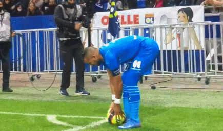 德甲前瞻：汉堡两将红牌停赛，多特欧冠新败盼联赛洗颓