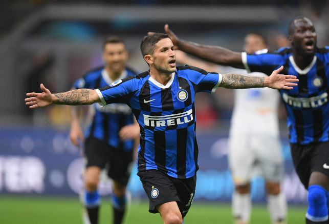 杜震宇祝贺邵佳一：带队走出低谷，球迷要支持我们的本土教练