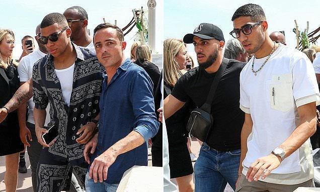 官方：英格兰名哨安东尼-泰勒将执法欧冠第4轮布鲁日vs巴萨（官方确认：欧冠第4轮布鲁日对阵巴萨将由英格兰名哨安东尼-泰勒执法）