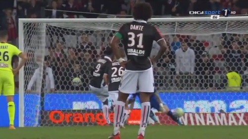 33岁埃里克森谈工资帽：收入丰厚是好事，但我踢球是因为热爱（33岁埃里克森谈工资帽：高薪固然可喜，我踢球只因热爱）