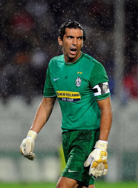 李新翔：武磊是我的榜样，能和自己的偶像一起踢球感觉很奇妙