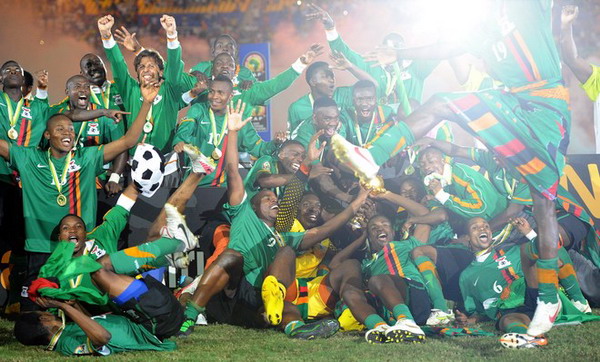 斯卢茨基：遗憾连续两年错失冠军，我们有时只能用2-3名外援