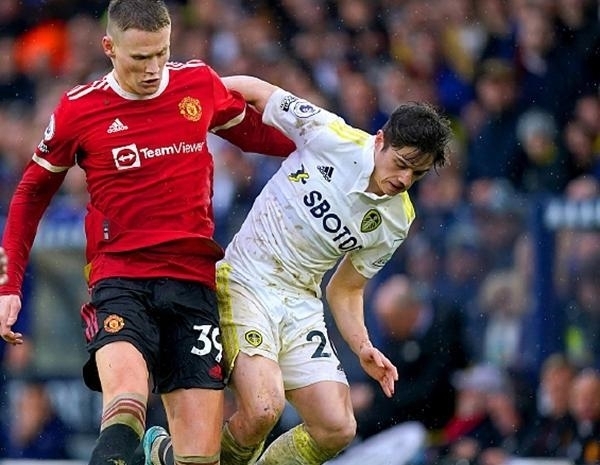 讨论室：右路三大将离队！你觉得非洲杯期间曼联能赢几场？（热议：右路三将缺阵，非洲杯期间曼联能拿几场胜利？）