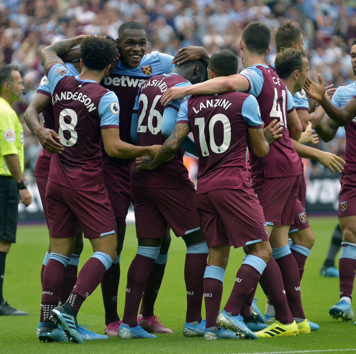 国足官方祝福魏祥鑫：期待以后为中国足球贡献更多力量