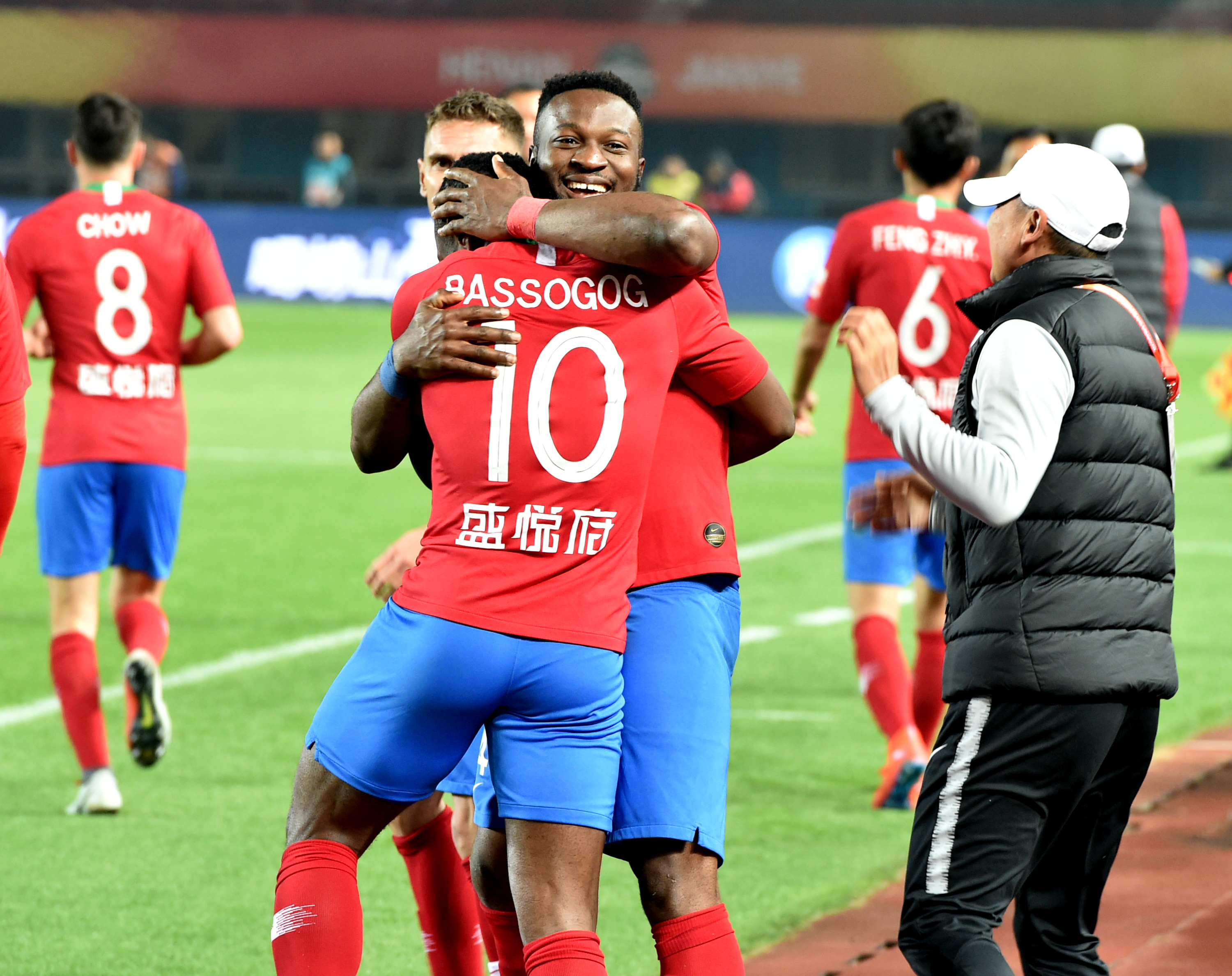 这队的前场连接太顺畅